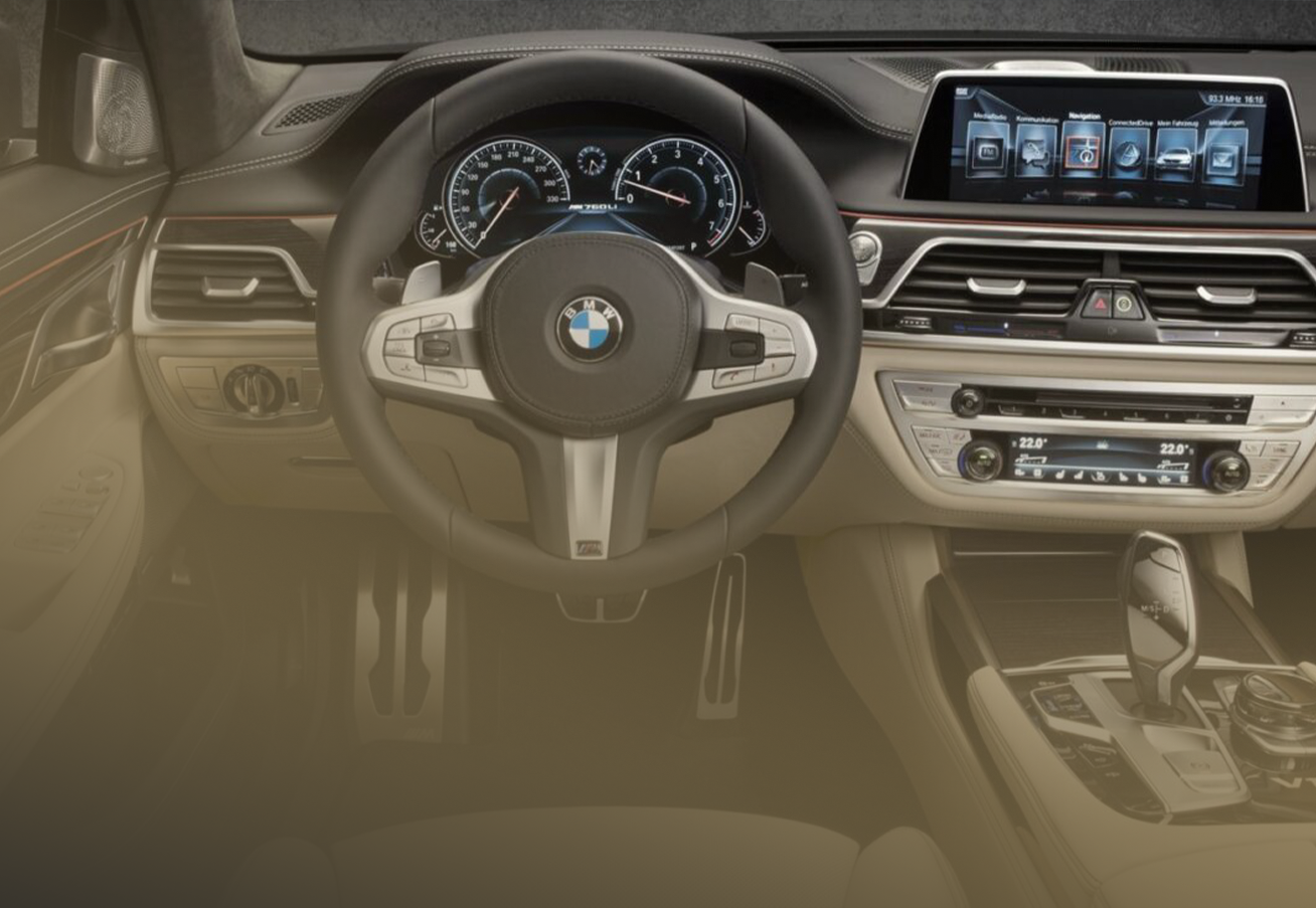 سائقو النخبة الذهبية... احترافية تليق باسمنا